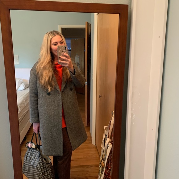 Meet your Posher, Alexis - Picture 2 of 3